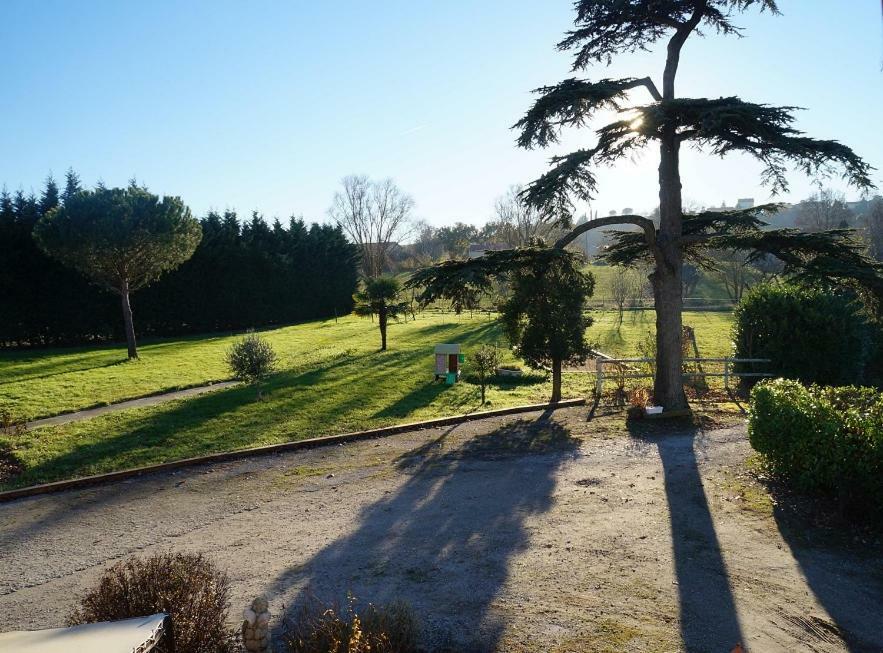 Domaine en castanet Bed and Breakfast Caraman Exterior foto