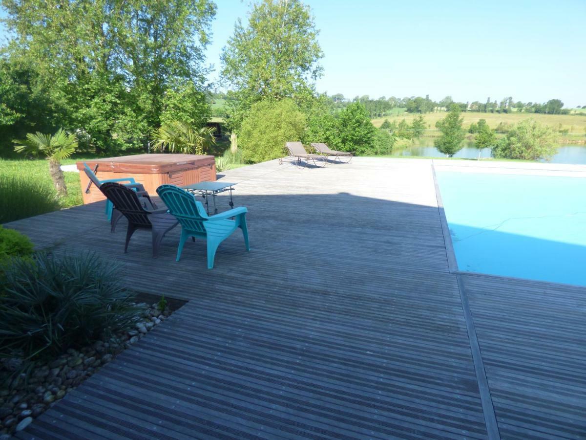 Domaine en castanet Bed and Breakfast Caraman Exterior foto